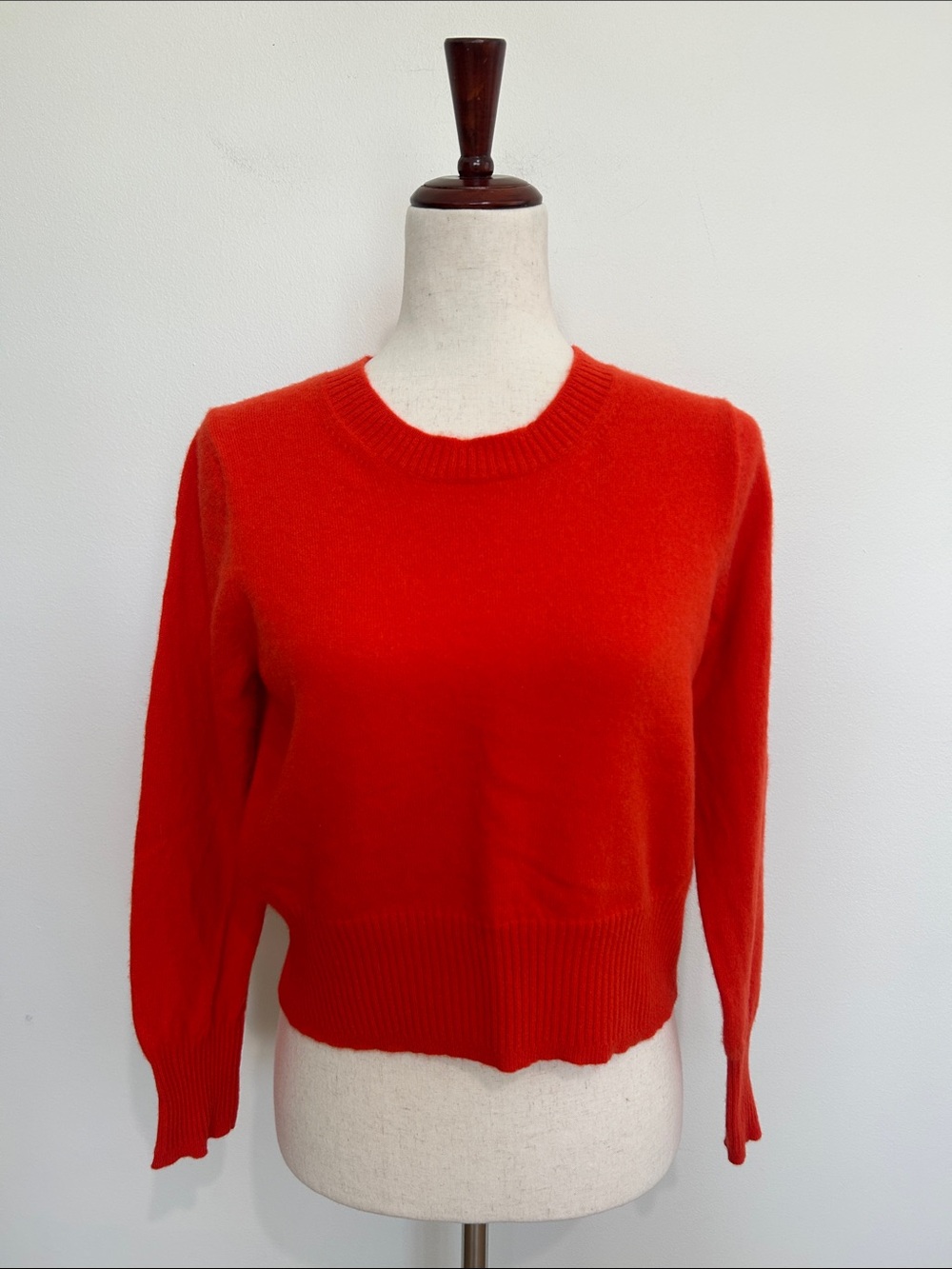 J. Crew Women’s Orange 100% Cashmere Cropped Crewneck Sweater Size Medium EUC